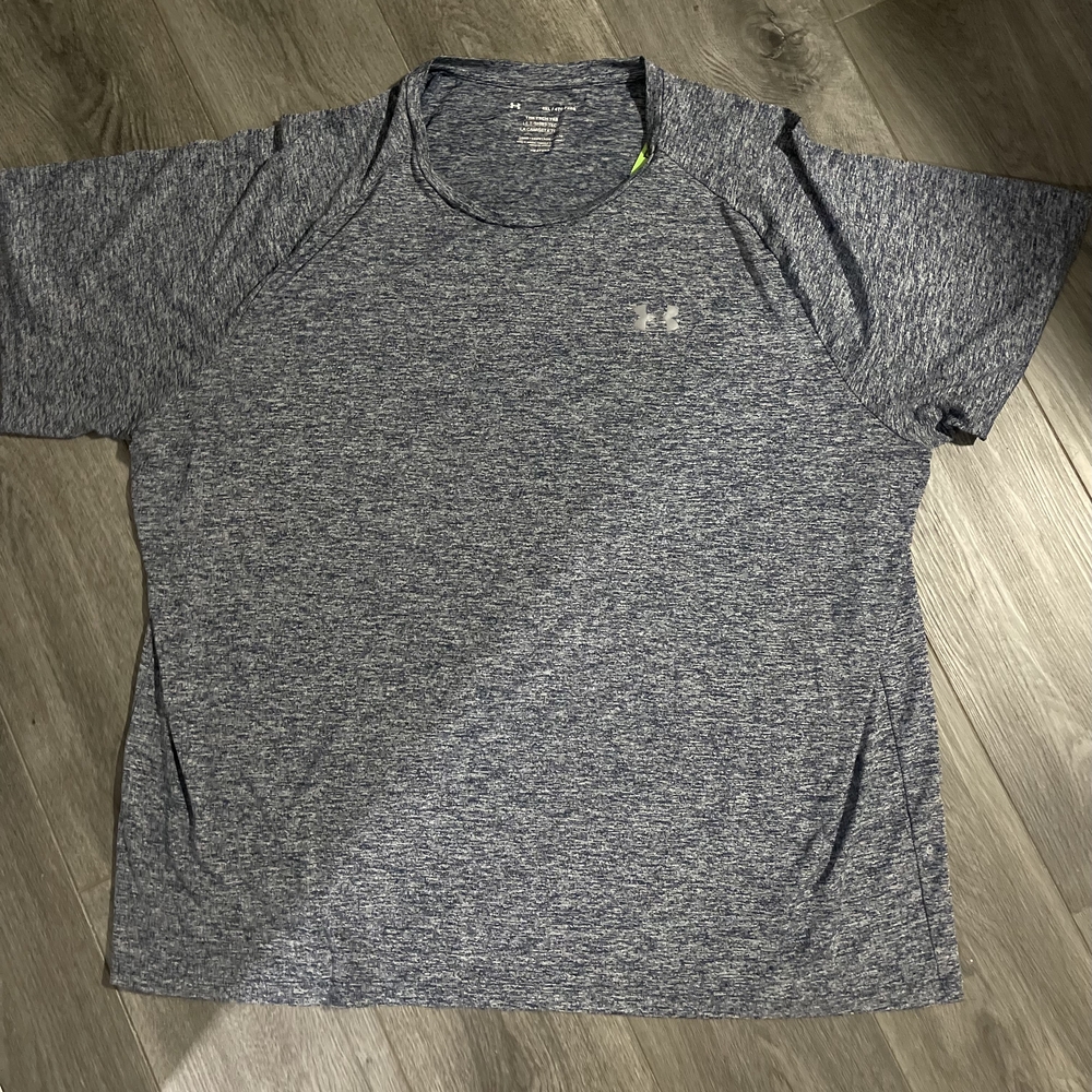 Under Armour Men's Blue Performance Shirt